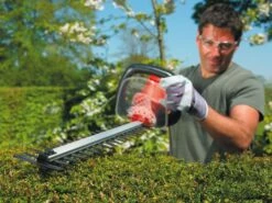 Black & Decker GT7030 Heggenschaar | 700 W | 70 Cm | 30 Mm [Heggenschaar] -METABO Winkel Black Decker GT7030 Heggenschaar ext 2