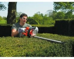 Black & Decker GT7030 Heggenschaar | 700 W | 70 Cm | 30 Mm [Heggenschaar] -METABO Winkel Black Decker GT7030 Heggenschaar ext 6