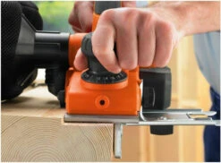 Black & Decker KW750K Schaafmachine | 82 Mm | 750 Watt | + Stofzak + Koffer [KW750K-QS] -METABO Winkel Black Decker KW750K KW750K ext 4