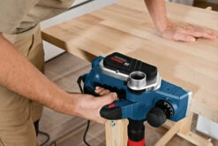 Bosch Professional GHO 26-82 Schaafmachine | 2,6 Mm | 710 Watt | + Koffer [0.601.5A4.300] -METABO Winkel Bosch Blauw GHO 26 82 0.601.5A4.300 ext 3 1