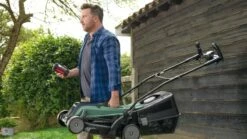 Bosch Tuingereedschap EasyRotak 36-550 Accu Grasmaaier | 36V 2x Accu 2.0Ah Li-Ion | 37 Cm | 550m2 [0.600.8B9.B02] -METABO Winkel Bosch Tuin EasyRotak 36 550 0.600.8B9.502 ext 3