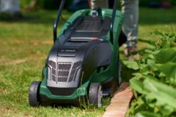 Bosch Tuingereedschap UniversalRotak 550 Grasmaaier | LeafCollect | ErgoFlex | 1400 Watt | 36 Cm [0.600.8B9.106] -METABO Winkel Bosch Tuin UniversalRotak 450 0.600.8B9.000 ext 9 2