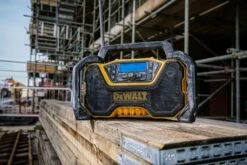 DeWALT DCR029-QW Bouwradio | 12 -18V XR Li-Ion | FM/AM | DAB+ | Bluetooth [Radio DAB+/FM] -METABO Winkel DeWALT DCR029 QW Radio FAM AM ext 2