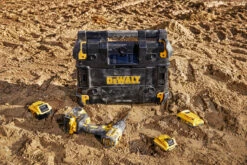 DeWALT DWST1-81078-QW Bouwradio | TSTAK Radio | XR Lader 10,8 - 54V [DWST1-81078] -METABO Winkel DeWALT DWST1 81078 QW XR Tstak ext 4